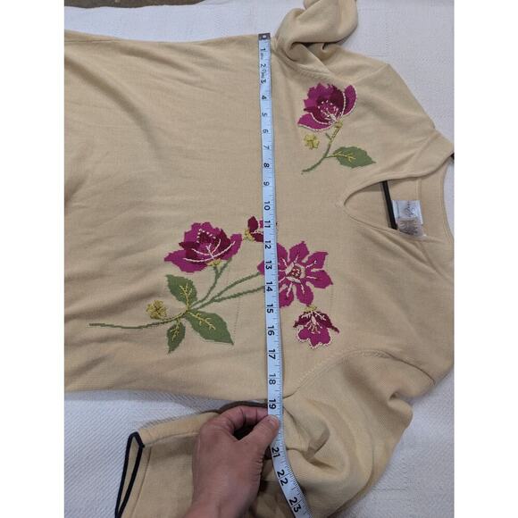 Pretty tan v-neck sweater w/pink floral detailing by Emma James size M - Picture 6 of 8